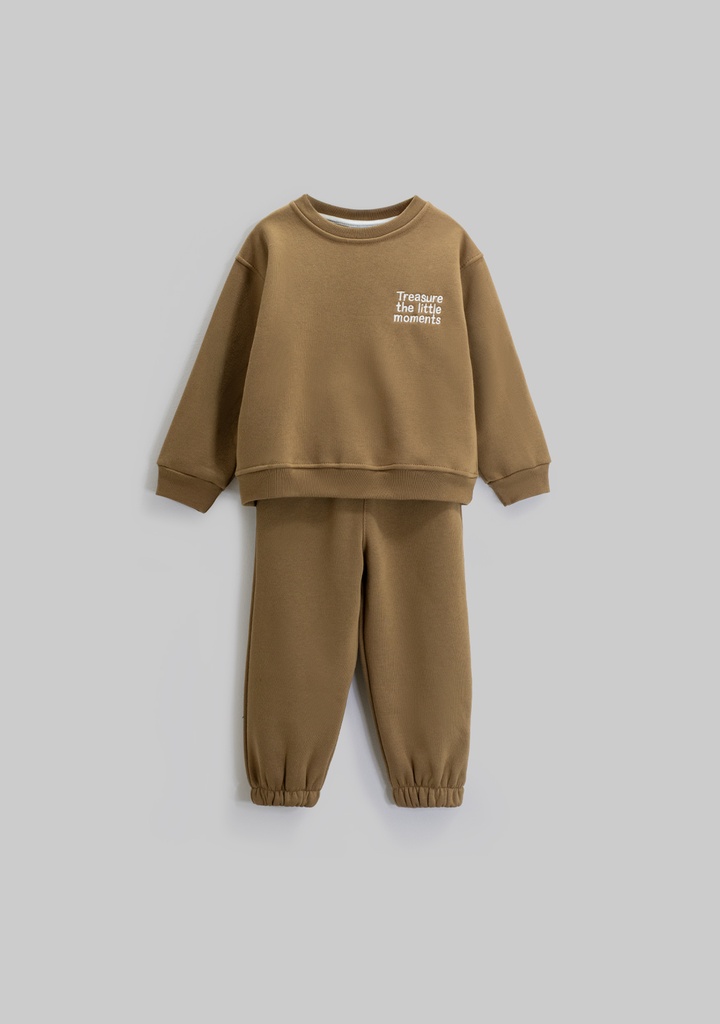 14320 Conjunto de Niño (Preventa Octubre 2026)