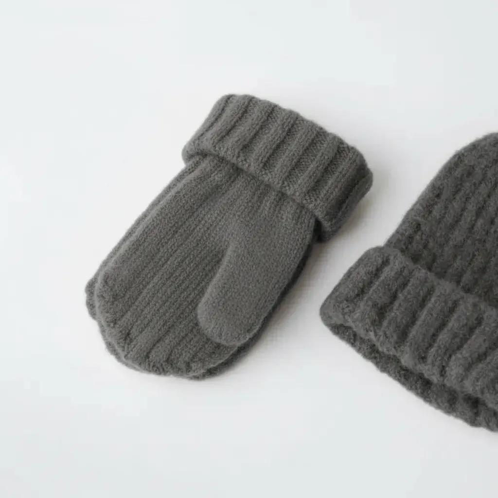 14279 guantes de Niño (Preventa Agosto 2026)