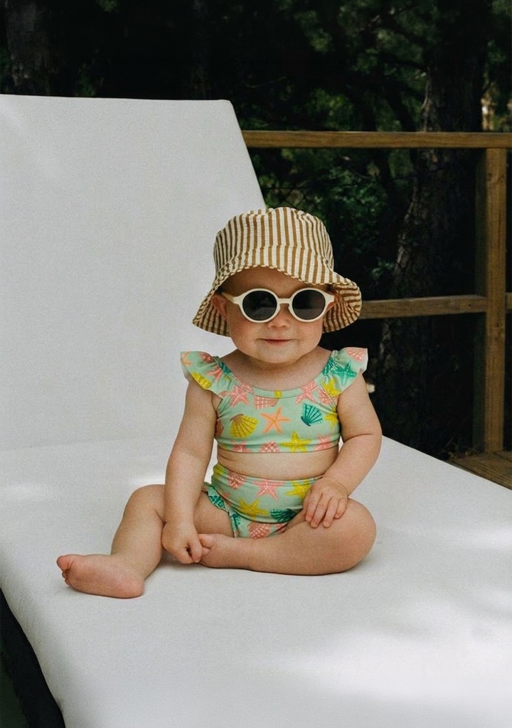 8305 Traje de baño de niña (1B2)