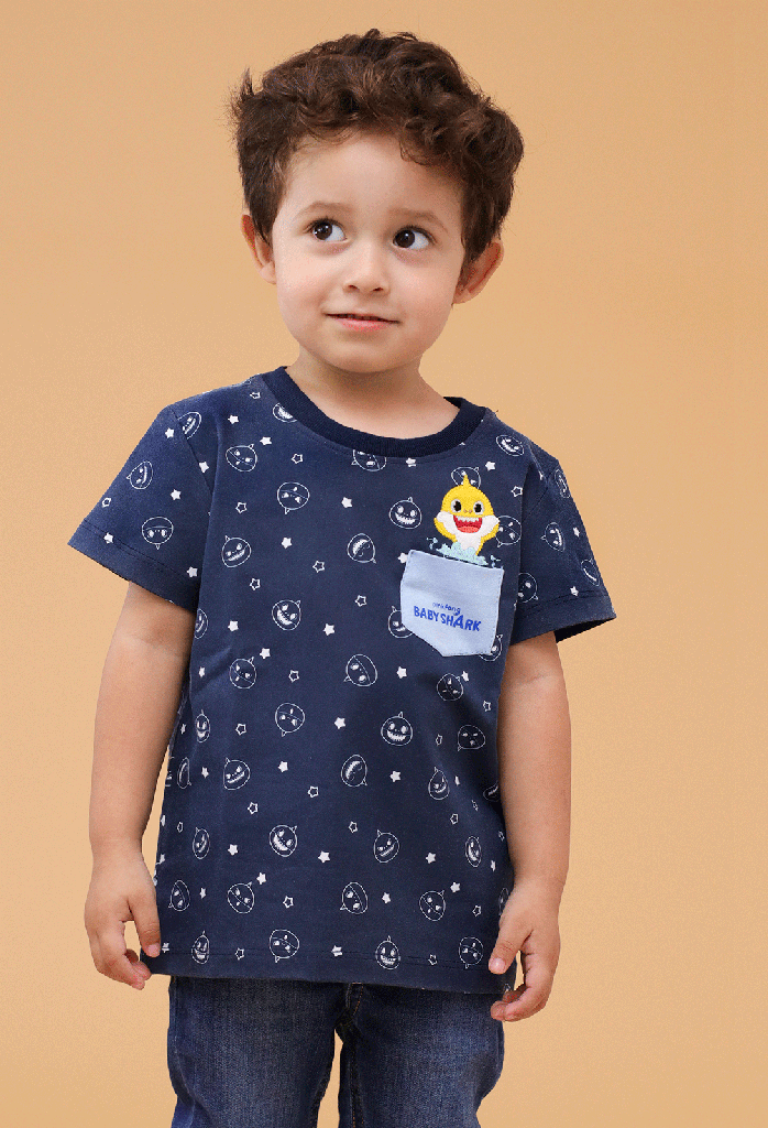 5844 Playera Baby Shark Color Azul Marino para Niño (27E2)