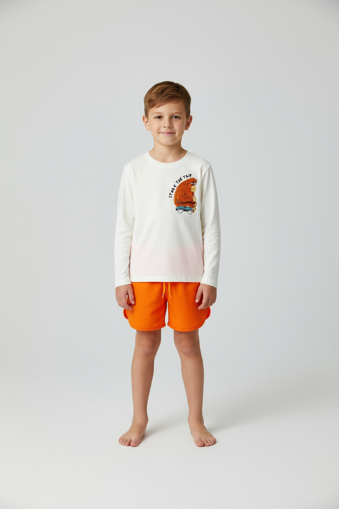 8236 Short de niño (16F2)